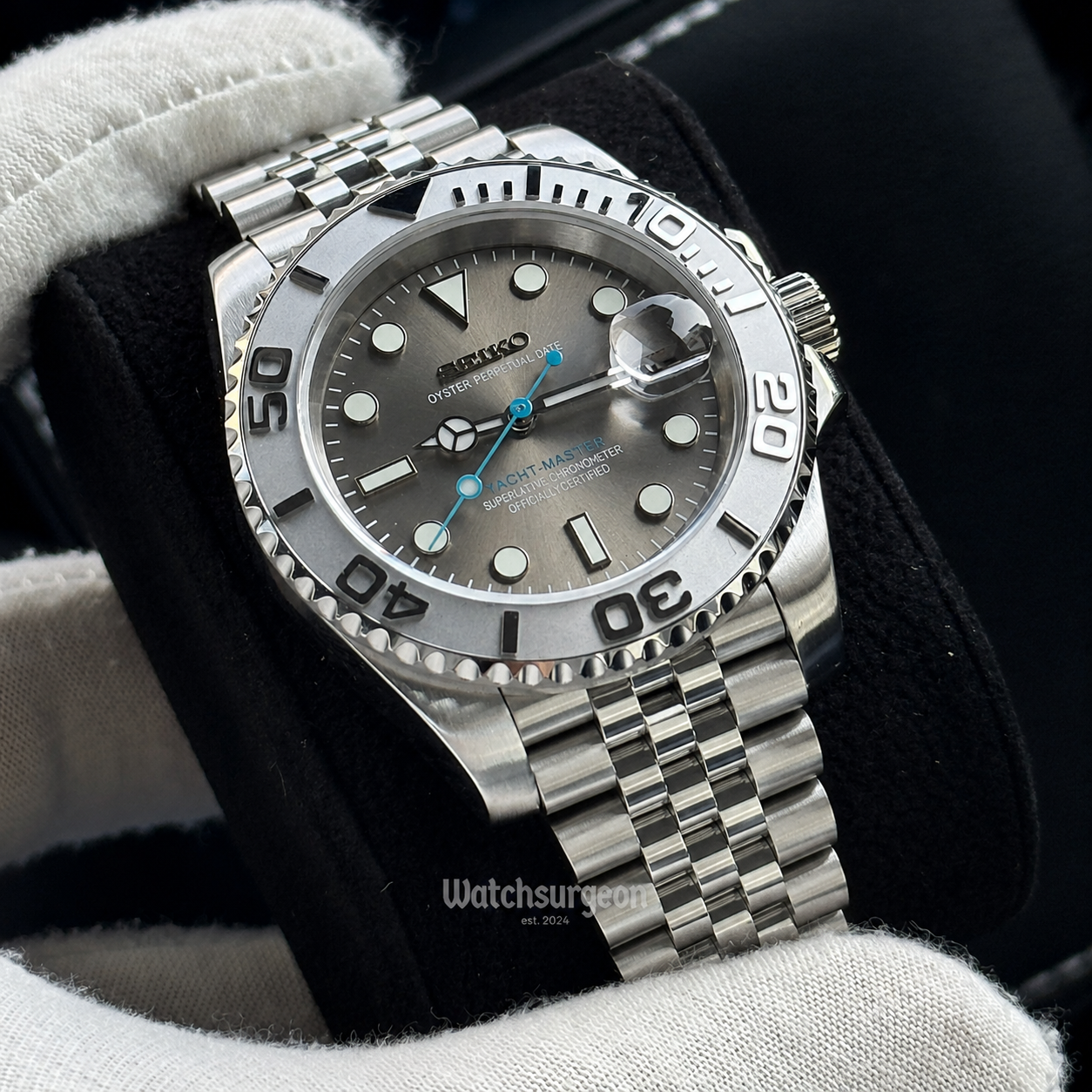 “Jubilee Olive” - Diver Series