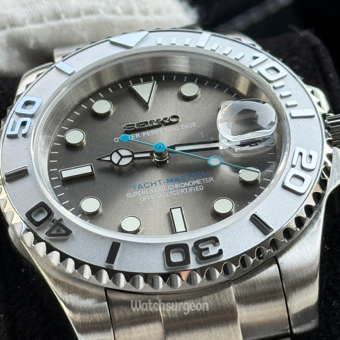 'Olive' - Diver Series