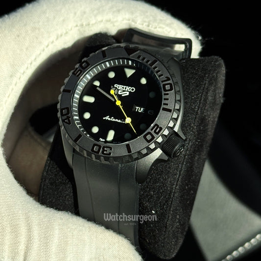 Custom Seiko SKX 'Stealth'
